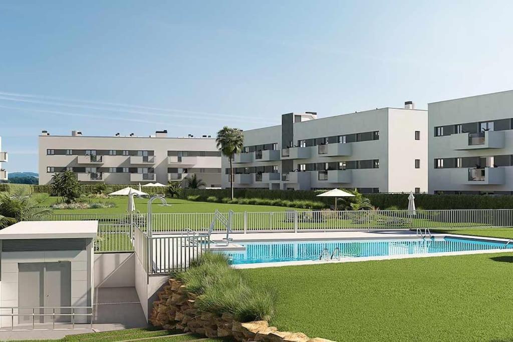 Bajo Con Jardin En Primera Linea De Playa マラガ エクステリア 写真